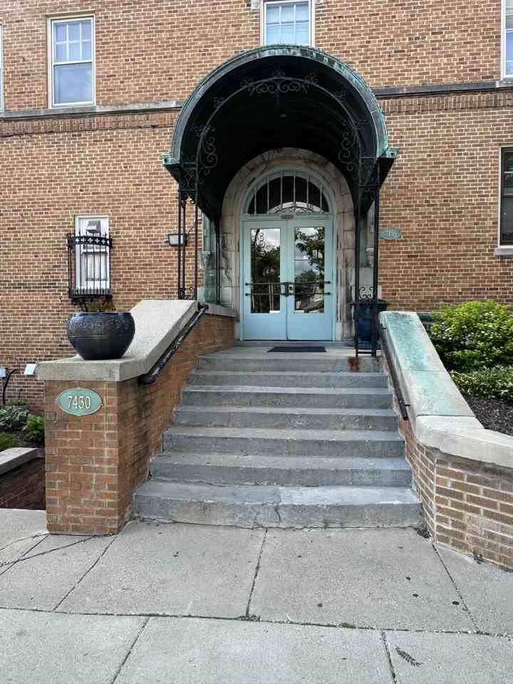 7416 Harwood Ave #222 - Photo 2 of 19