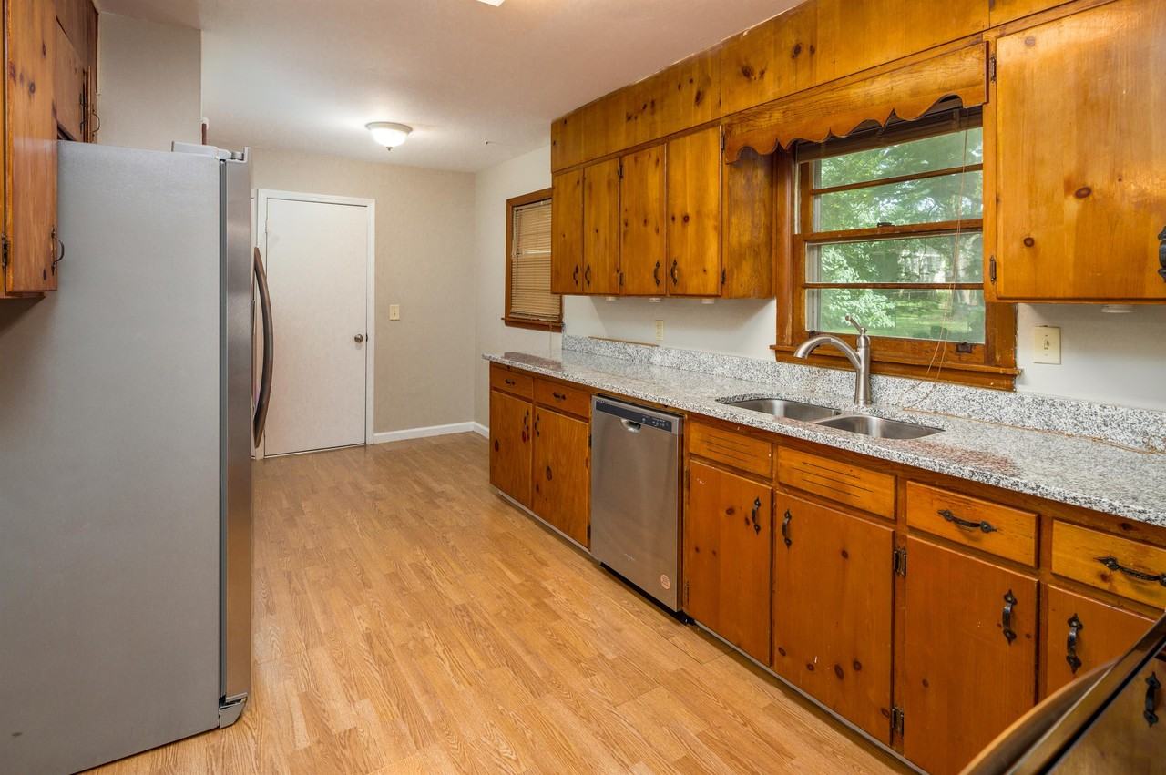 2004 Rosewood Dr Nw #1 - Photo 3 of 21