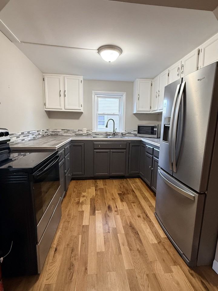 14 Church St #A - Photo 7 of 10