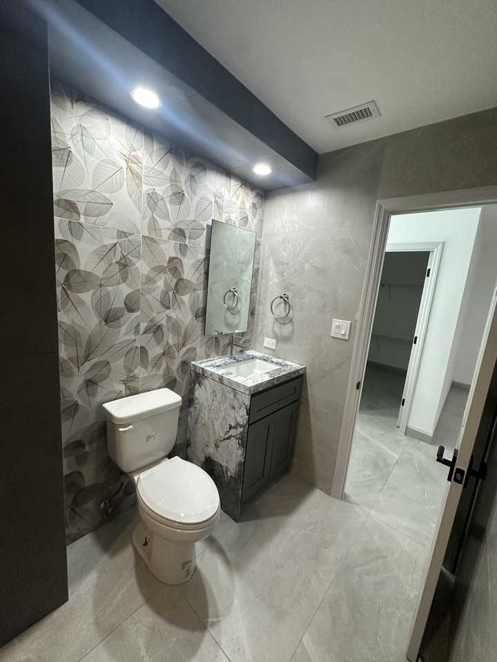 3014 W Arch St #NA - Photo 6 of 14