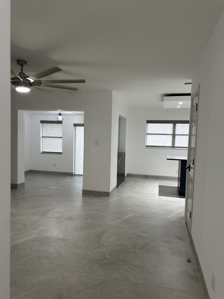 3014 W Arch St #NA - Photo 7 of 14