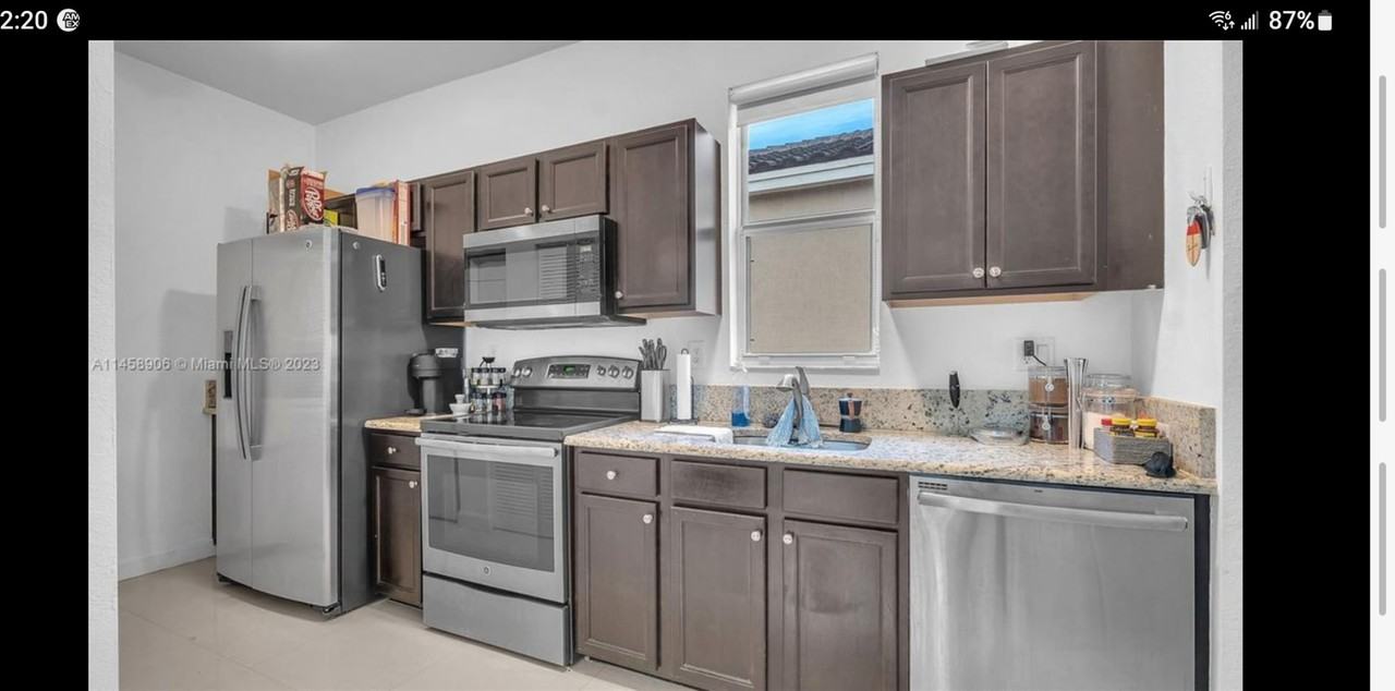 17182 Sw 92nd St - Photo 2 of 15