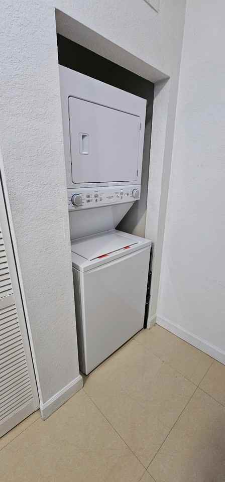 17182 Sw 92nd St - Photo 3 of 15