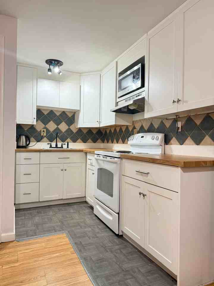 41 Johnson St #NA - Photo 3 of 6