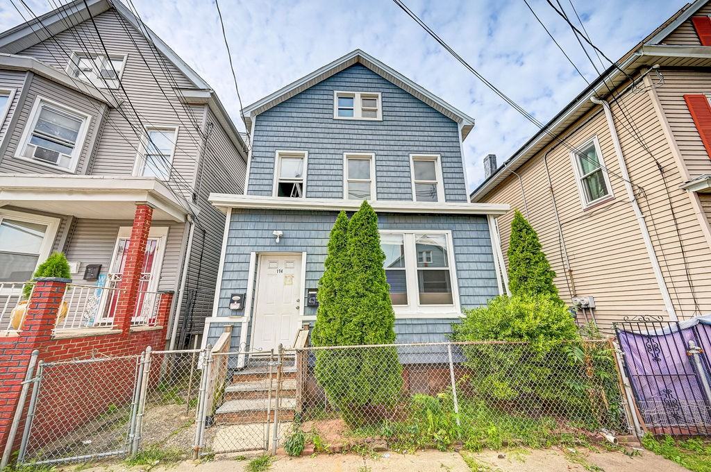 134 Livingston St #NA - Photo 2 of 4