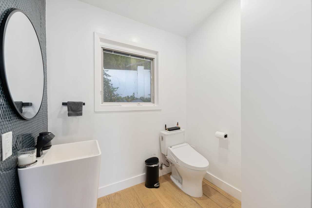 3541 Multiview Dr #NA - Photo 4 of 36