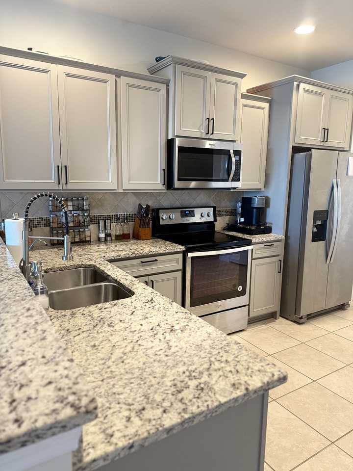 9208 Hillcroft Dr - Photo 3 of 23