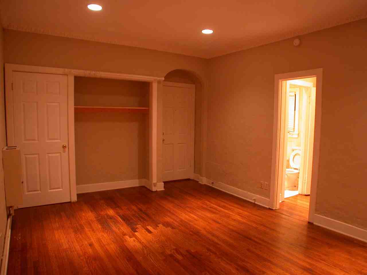 1221 E 6th St #4 - Photo 2 of 15