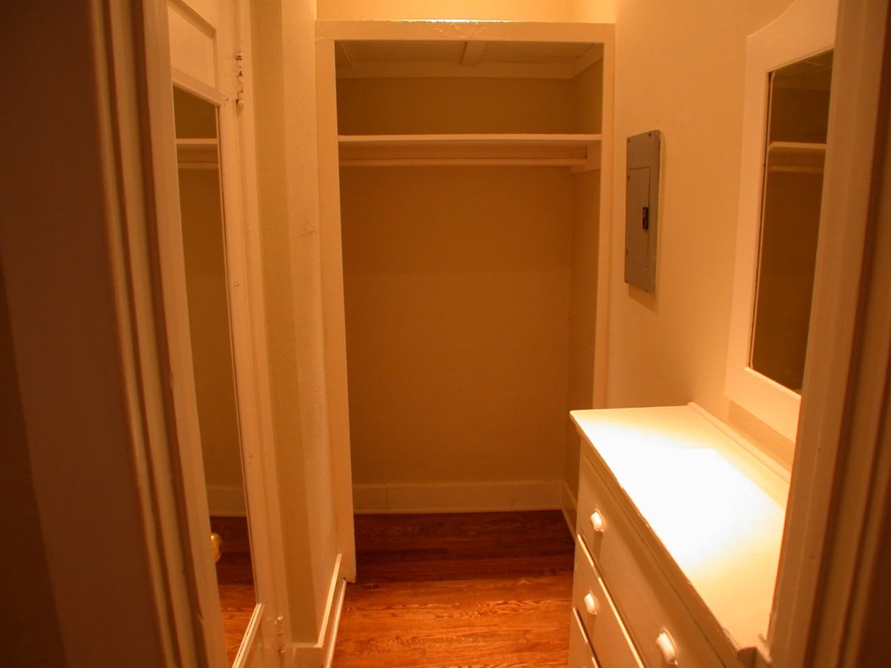 1221 E 6th St #4 - Photo 5 of 15