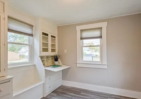 5144 Greenwood St #NA - Photo 6 of 13