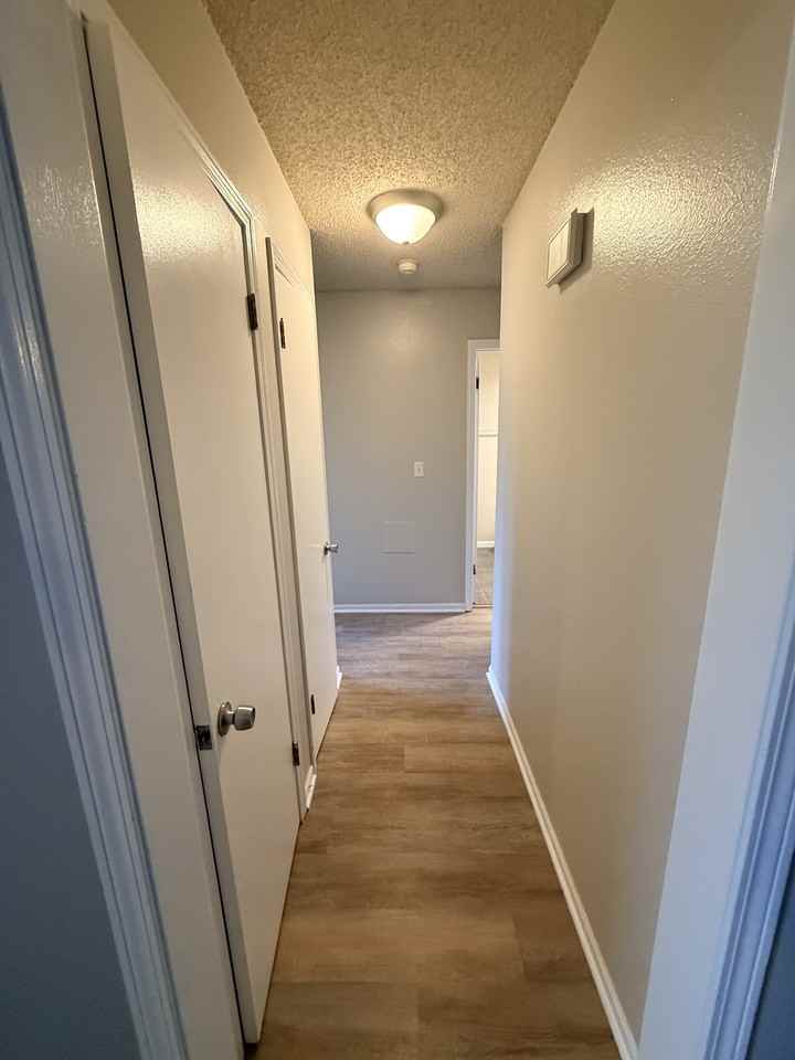 7405 E 17th St N - Photo 4 of 10