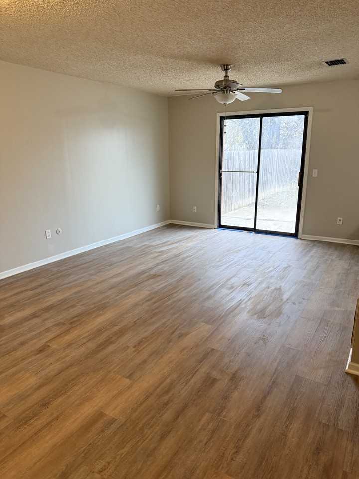 7405 E 17th St N - Photo 5 of 10