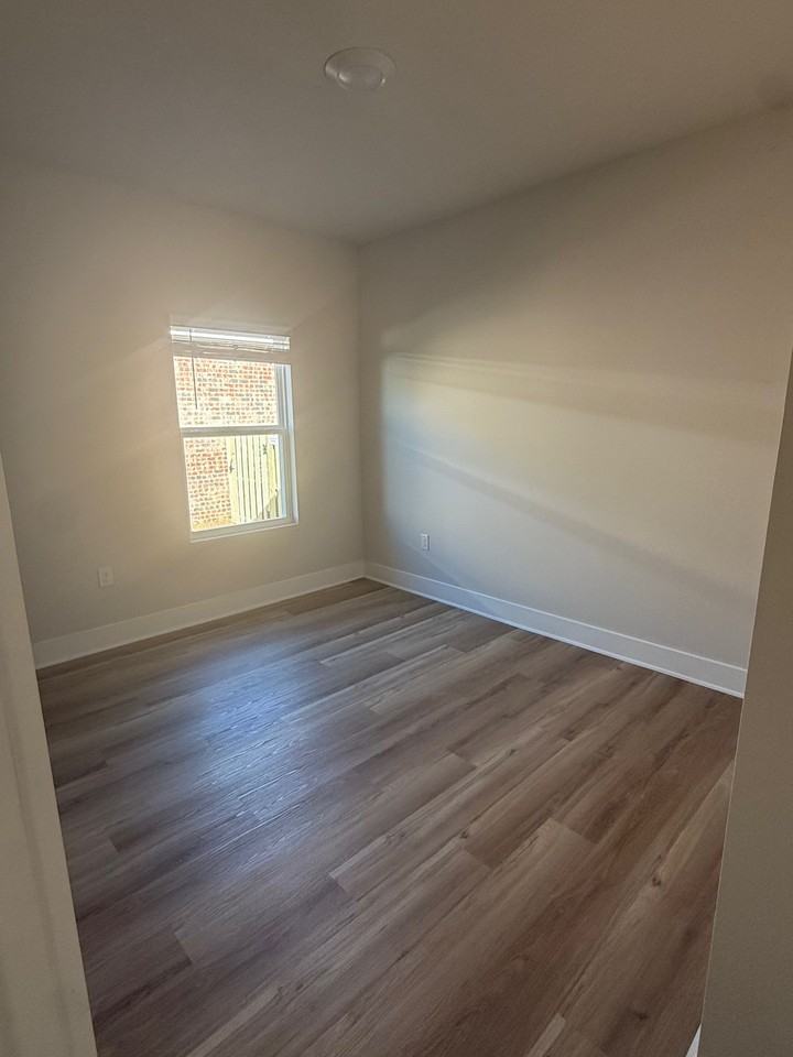 676 Overland Dr #NA - Photo 4 of 11