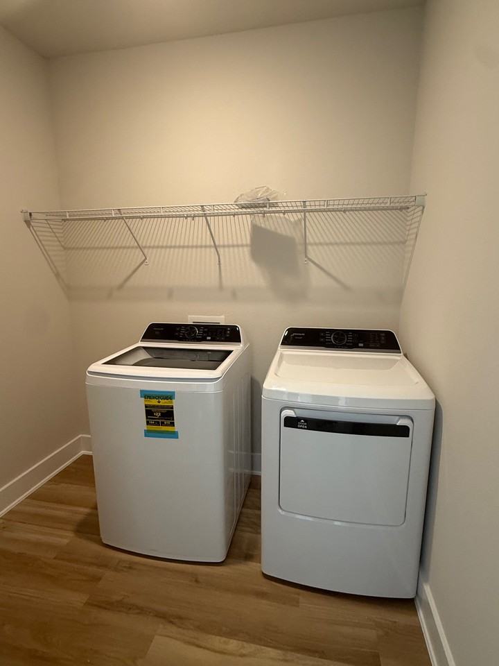 676 Overland Dr #NA - Photo 6 of 11