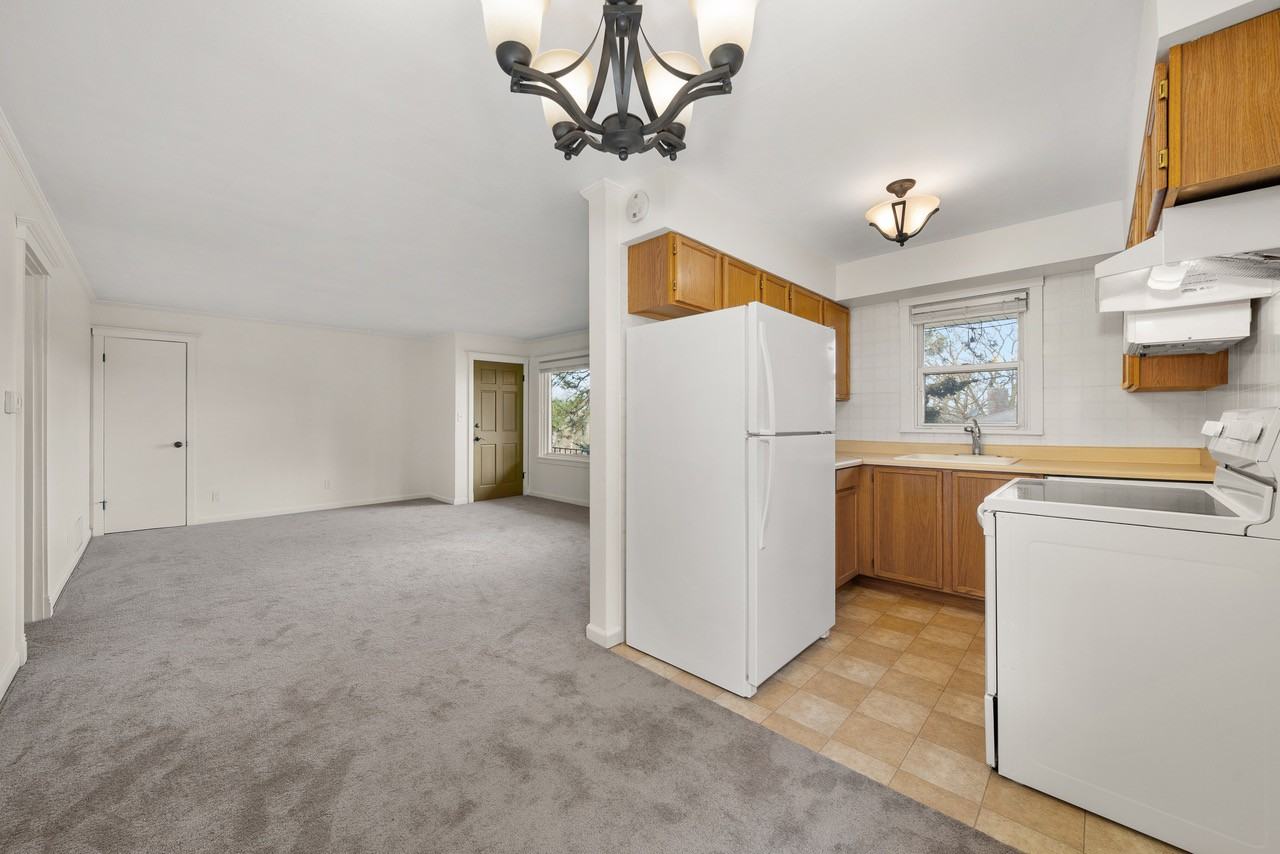 827 W 11th Ave #2 - Photo 3 of 11