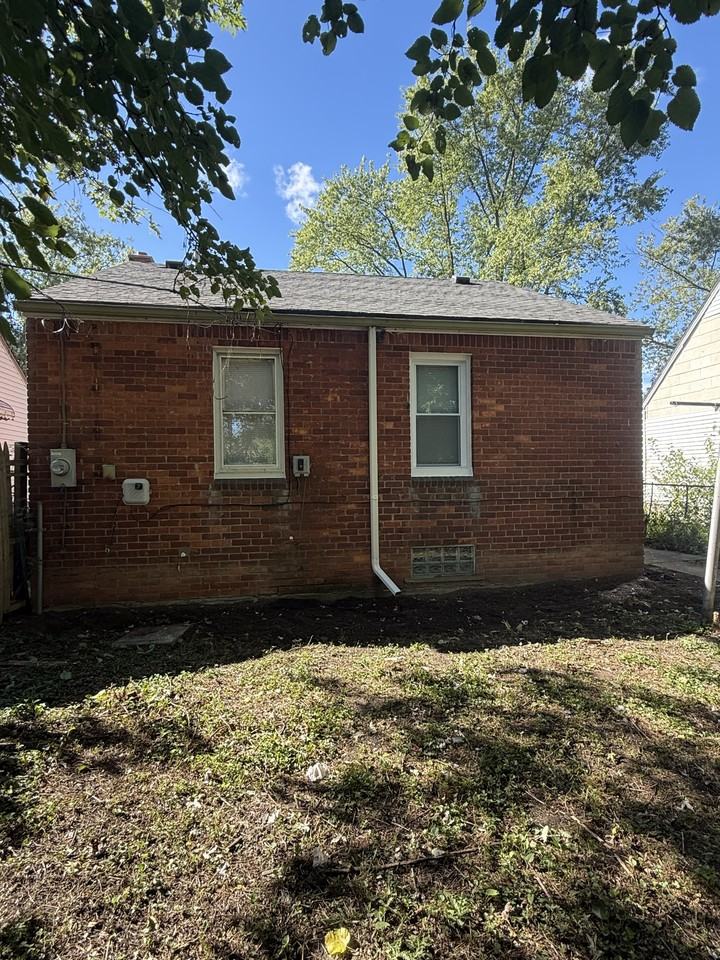 16083 Manning St #NA - Photo 3 of 14