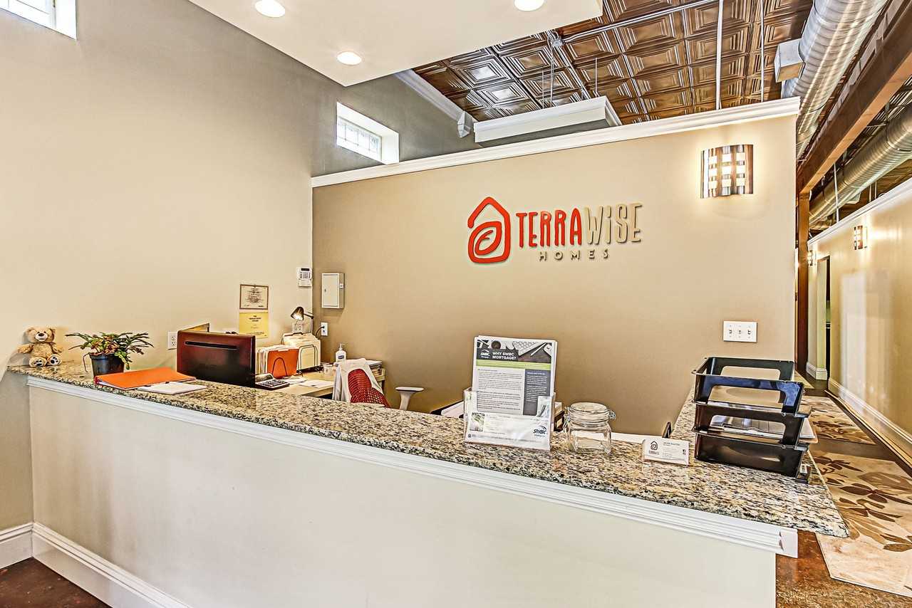 1334 Walnut St #1 - Photo 4 of 11