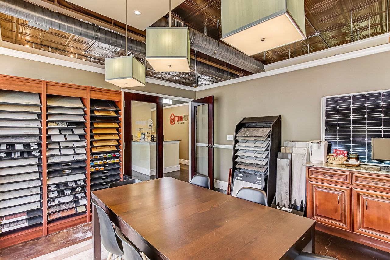 1334 Walnut St #1 - Photo 6 of 11