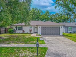 featured image of 3101 Carriage Dr #1