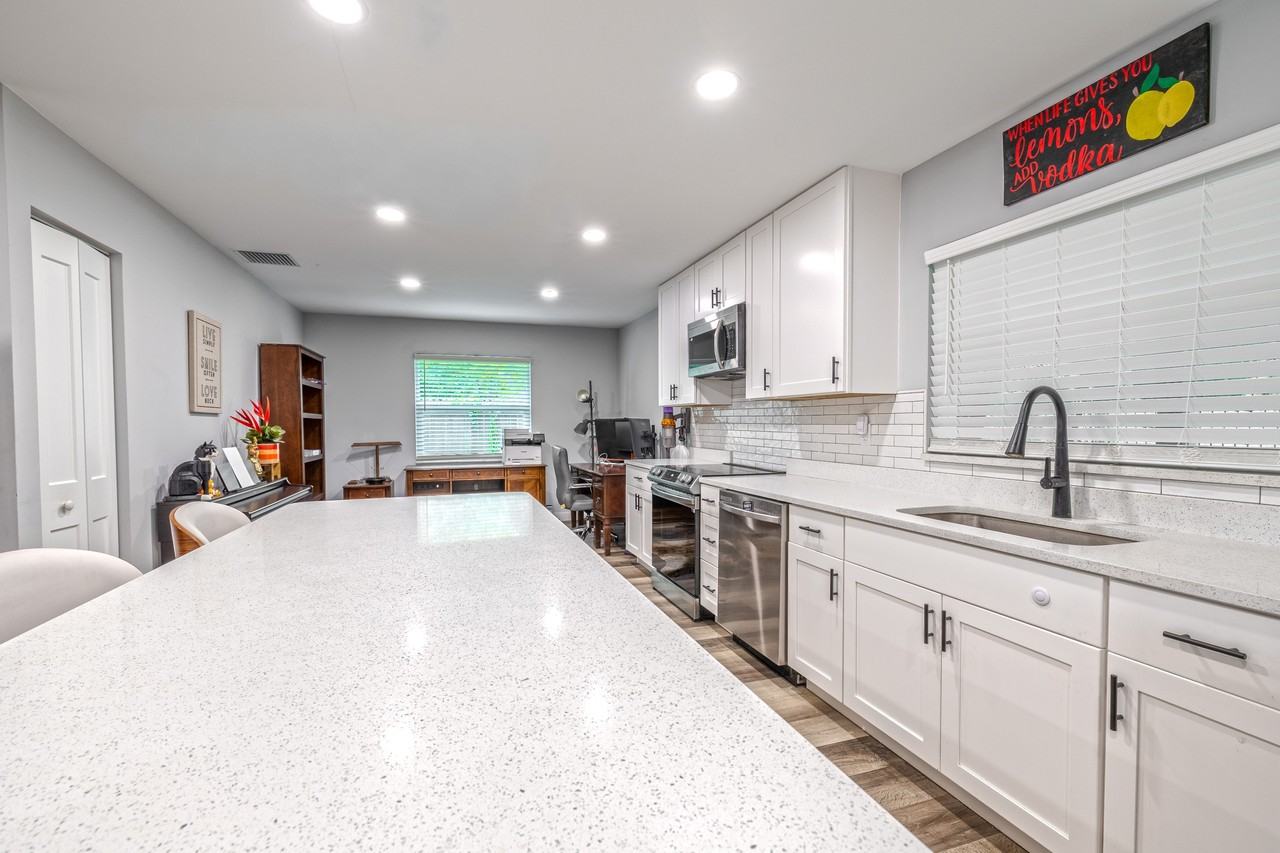 3101 Carriage Dr #1 - Photo 5 of 18