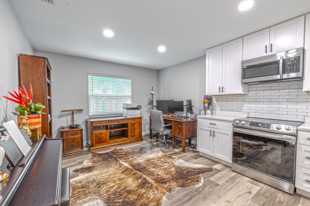 3101 Carriage Dr #1 - Photo 6 of 18