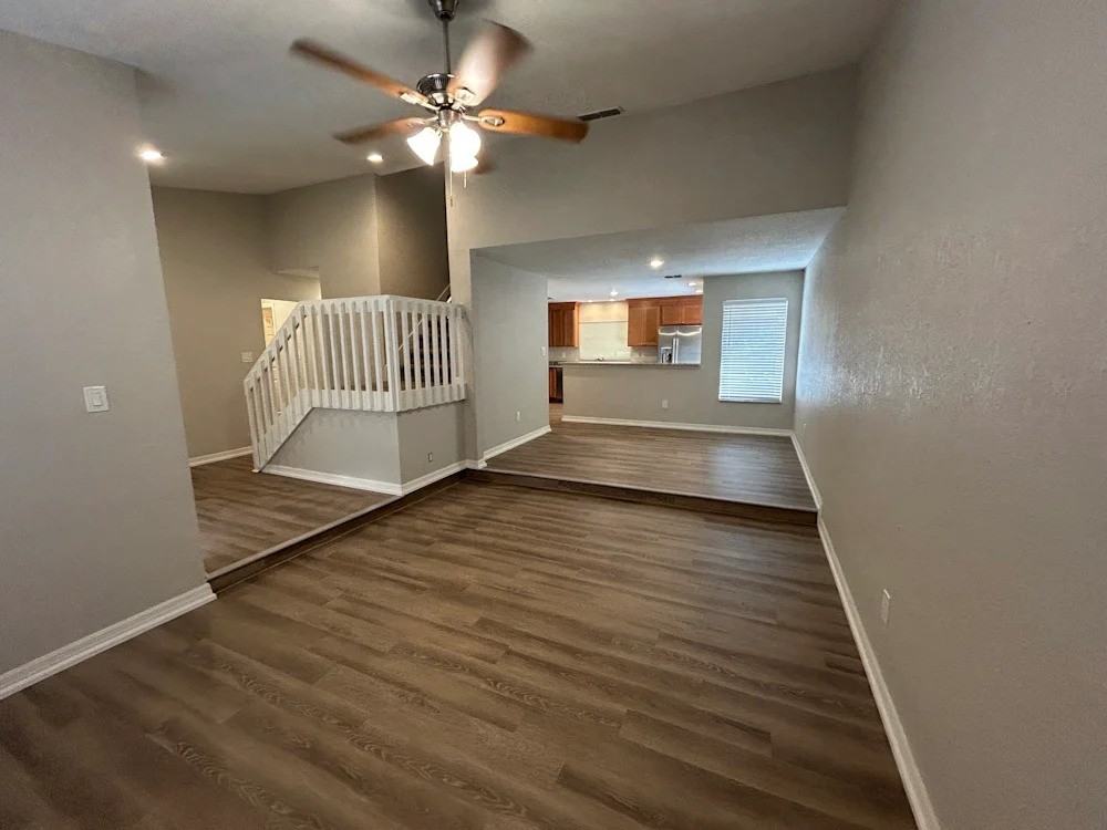 520 Oak Creek Dr #NA - Photo 7 of 10