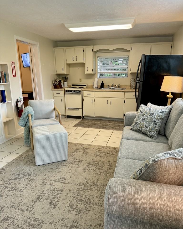 636 E Cornell St #1 - Photo 7 of 10