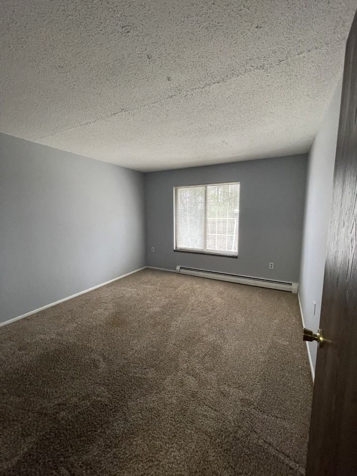 208 2nd St #208-7 - Photo 5 of 10