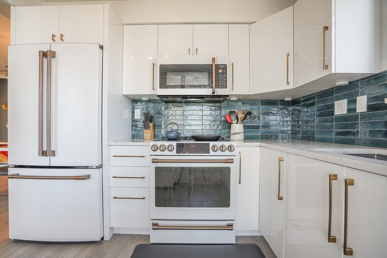 850 Royal Avenue #1801 - Photo 7 of 34