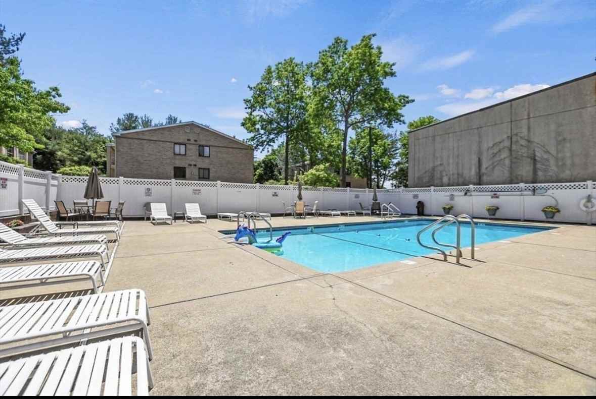 15 Bourbon St #69 - Photo 2 of 13