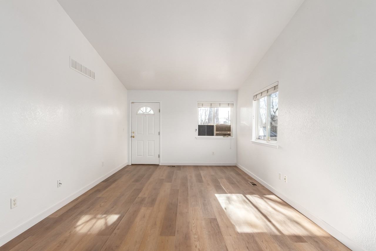 3249 N Madison St #NA - Photo 4 of 26