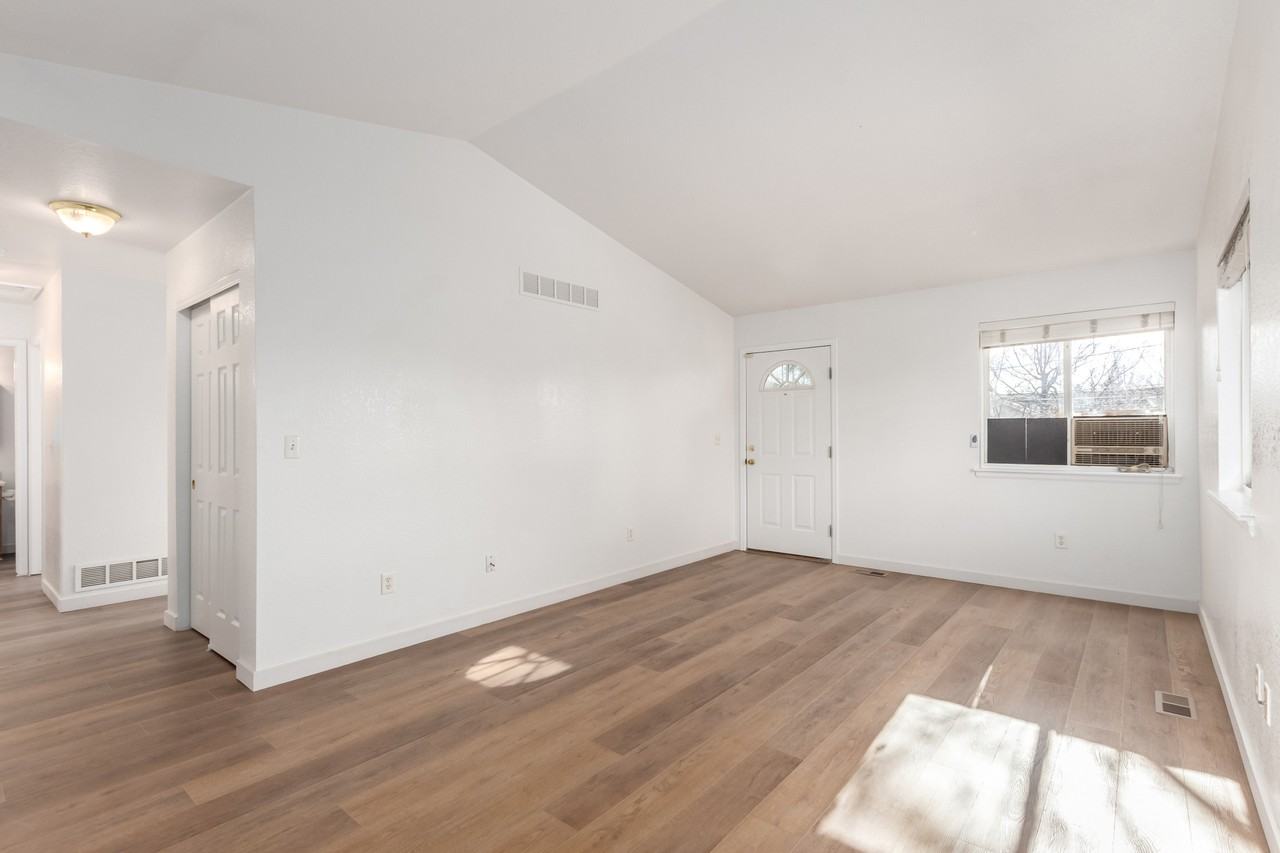 3249 N Madison St #NA - Photo 5 of 26