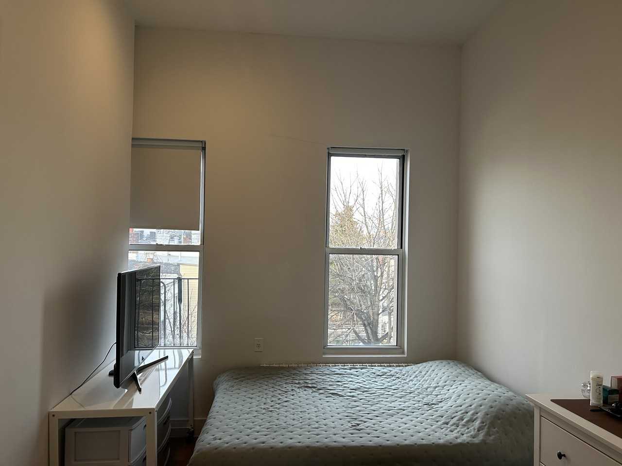 4-79 Fairview Avenue #3R - Photo 3 of 5