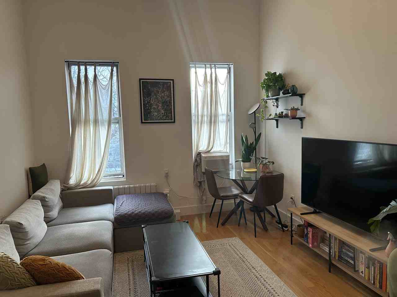 4-79 Fairview Avenue #3R - Photo 2 of 5