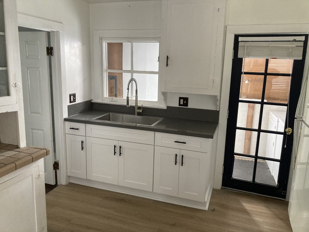 104 N Guadalupe Ave #NA - Photo 5 of 13