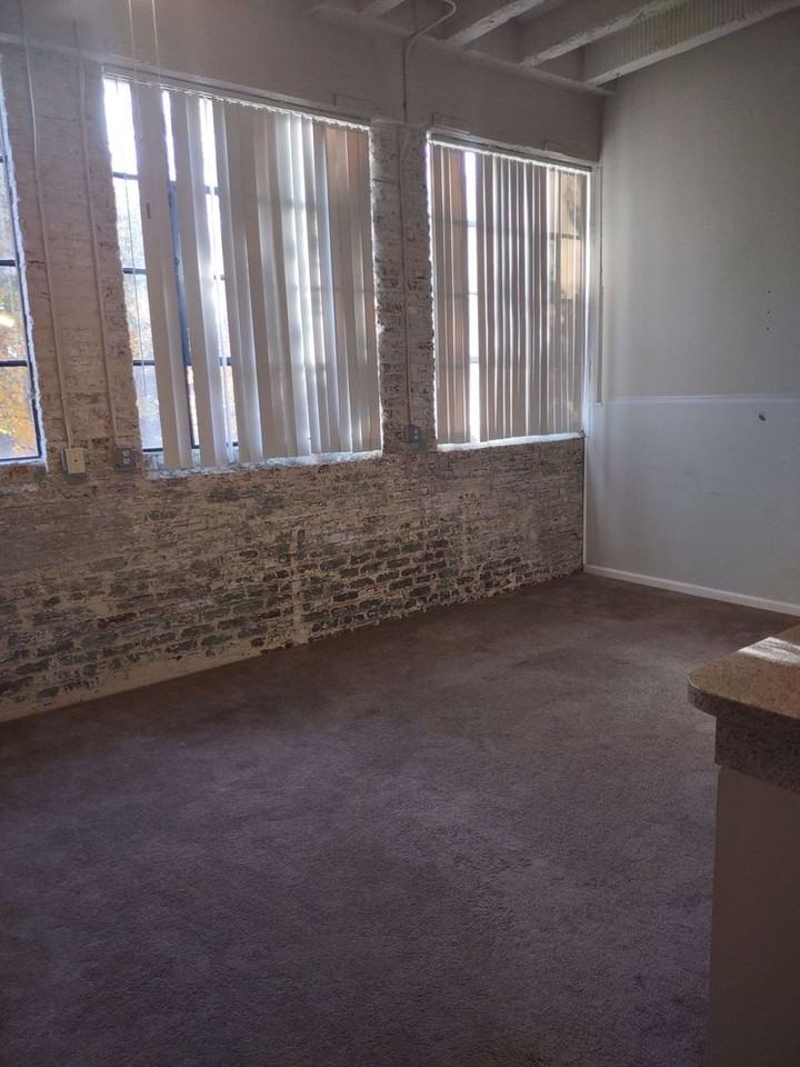 Dan River Crossing - Photo 5 of 45