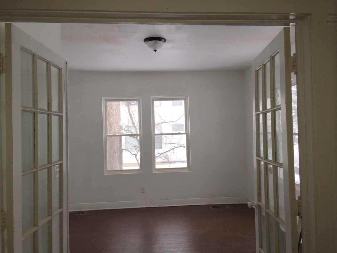 527 N County St #2 - Photo 3 of 9