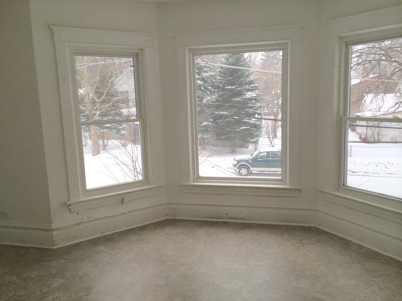 527 N County St #2 - Photo 7 of 9