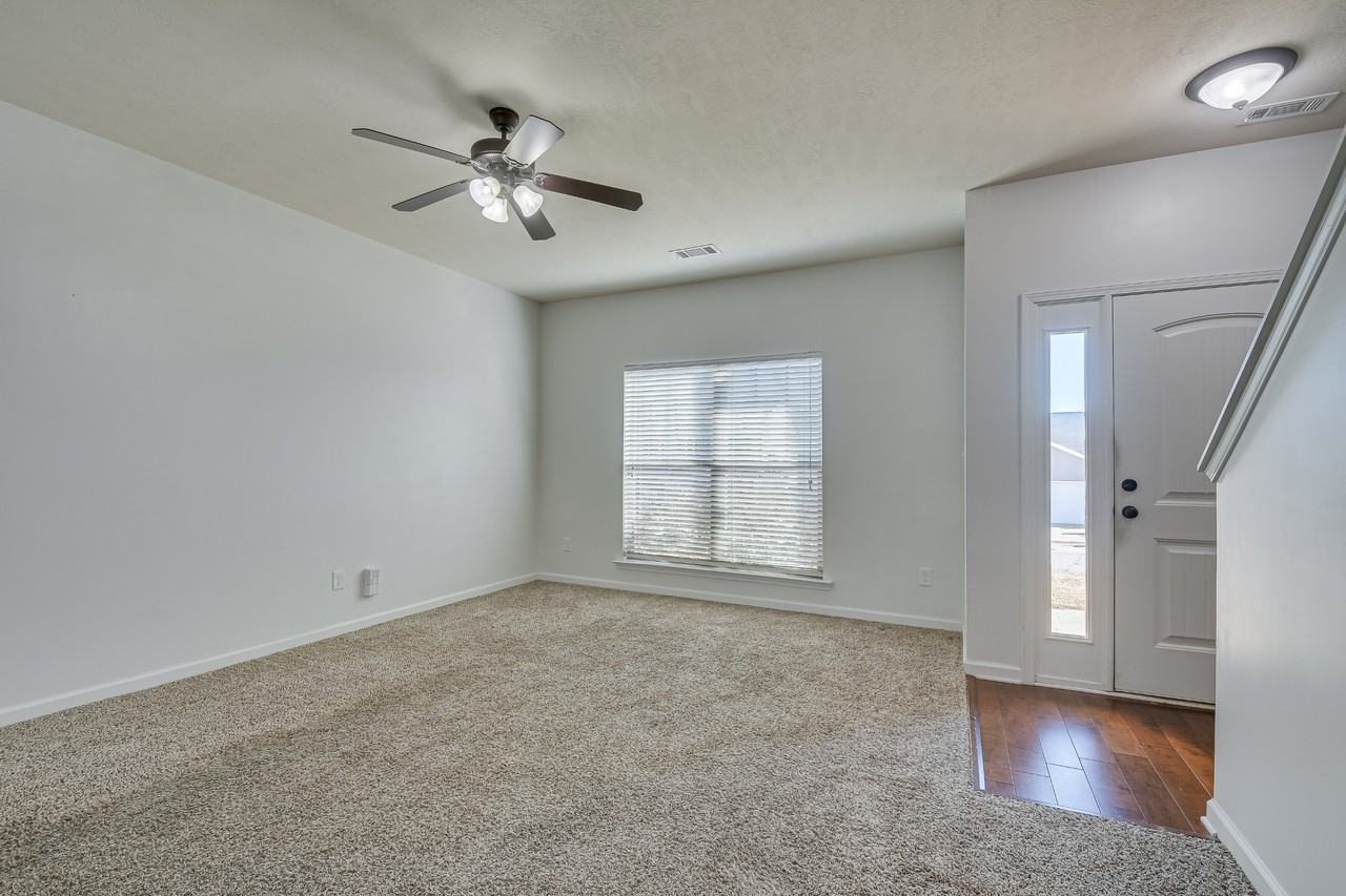 633 Colston Ave #1 - Photo 7 of 39