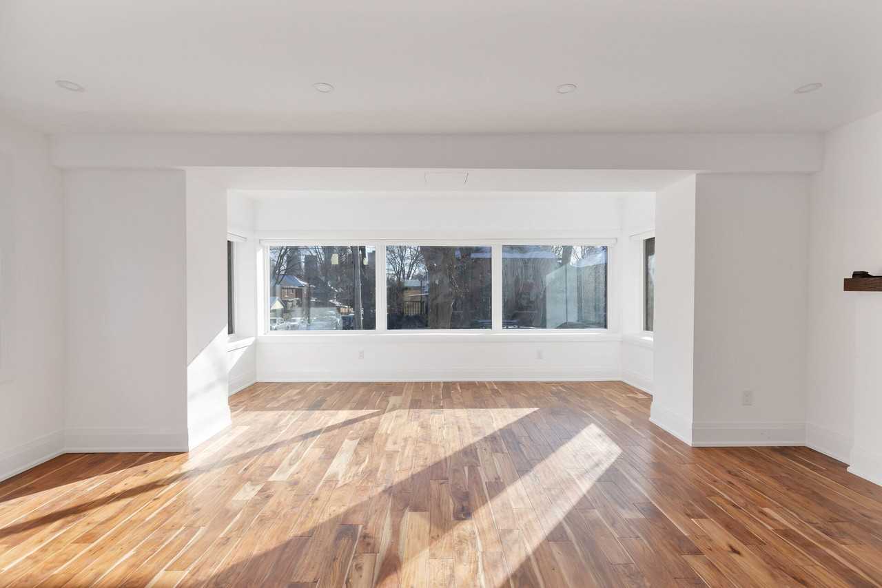 98 Glencairn Avenue - Photo 5 of 39