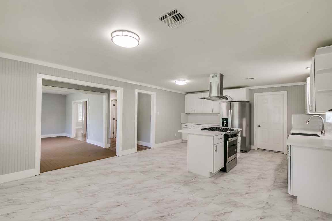 3901 Mckinney Ext #1 - Photo 4 of 37