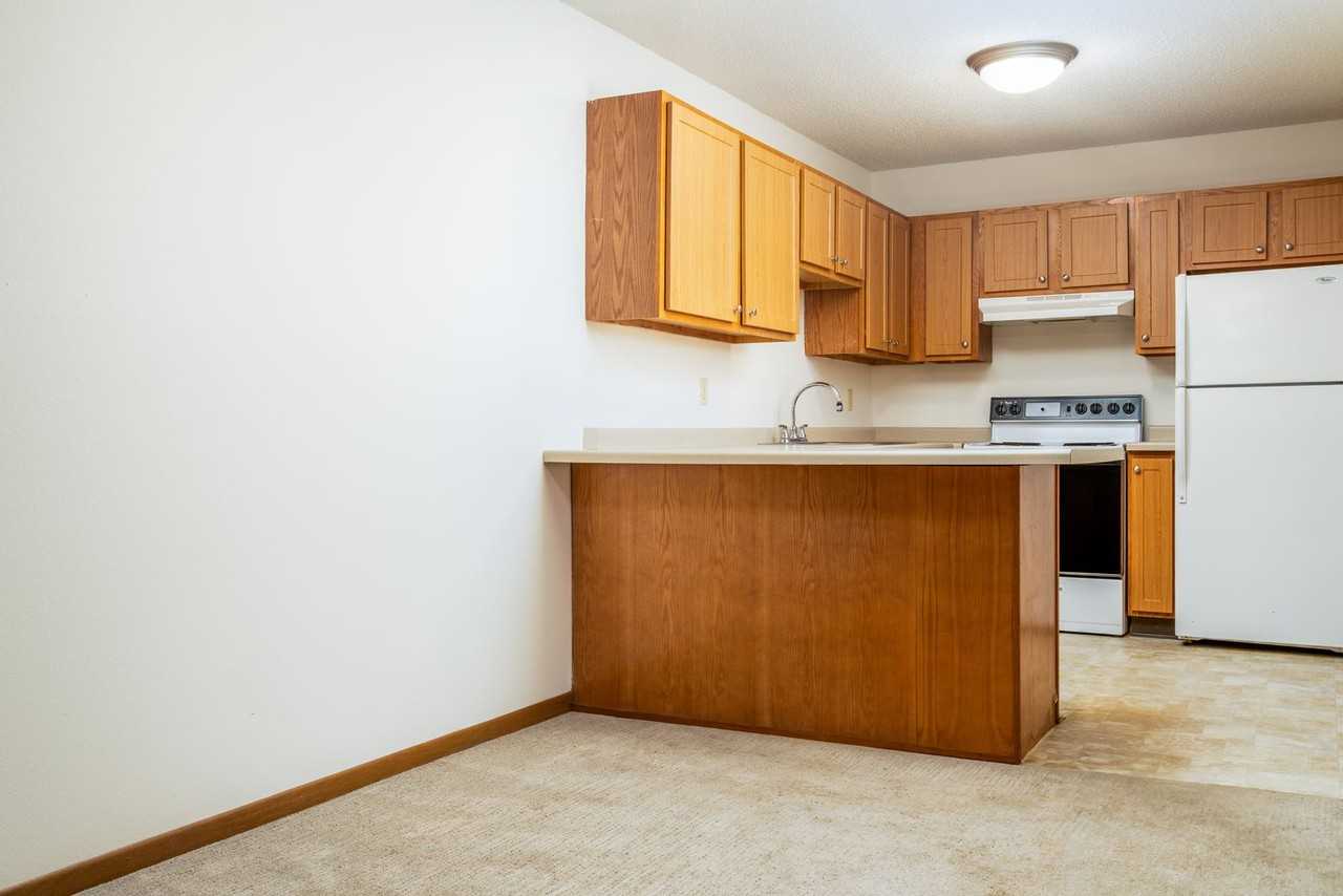 Cottages of Spring Lake Park - Photo 6 of 11