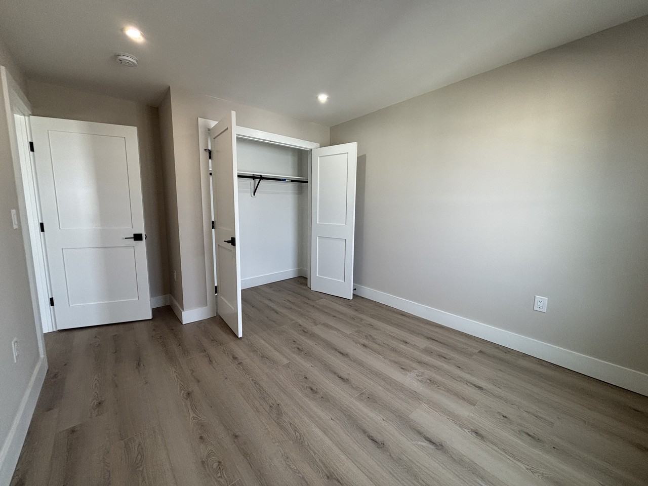 136 Elm Street #404 - Photo 4 of 5