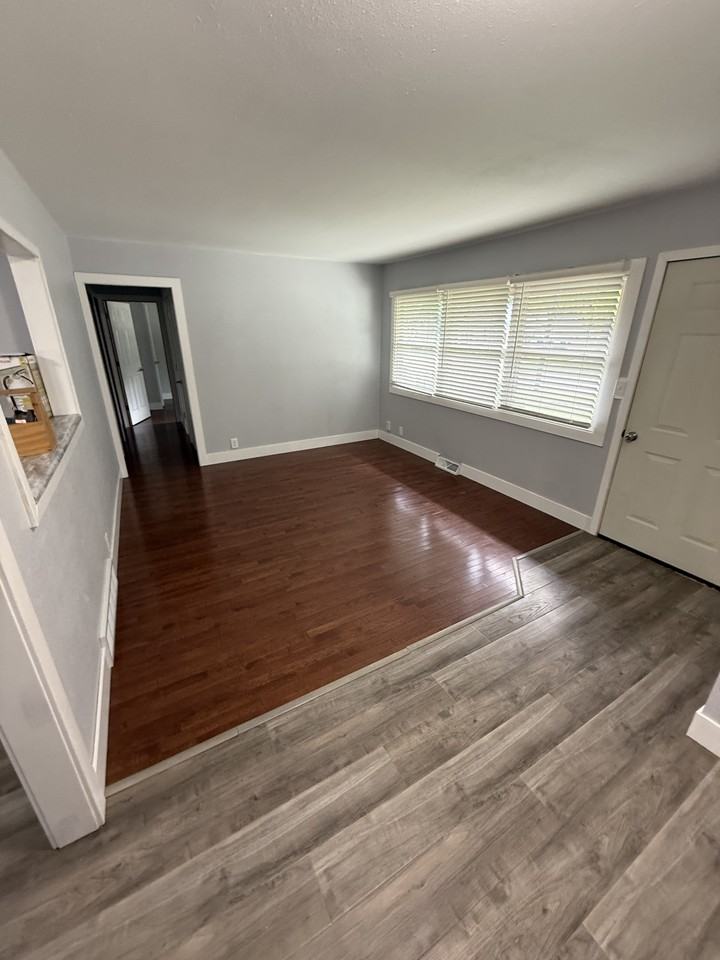 428 Hilltop Rd #1 - Photo 6 of 20