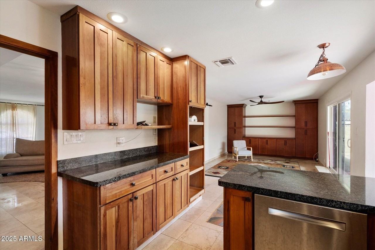 6503 S Bonarden Ln - Photo 7 of 21