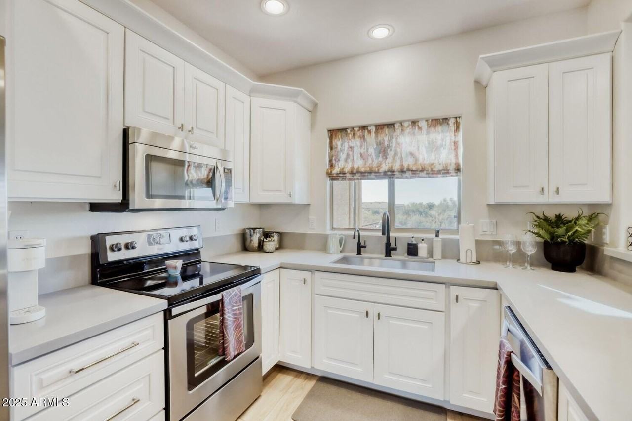 8880 E Paraiso Dr Unit 213 #213 - Photo 3 of 20