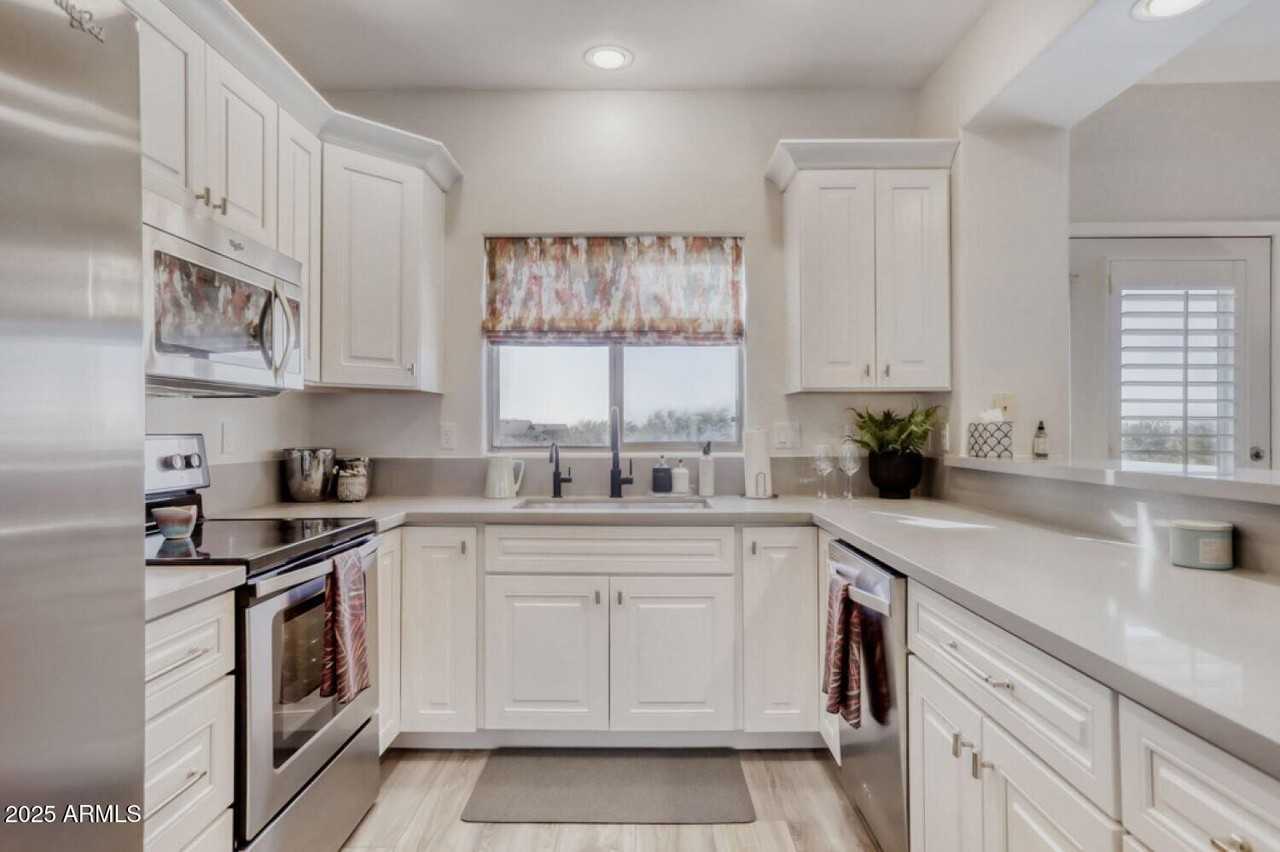 8880 E Paraiso Dr Unit 213 #213 - Photo 4 of 20