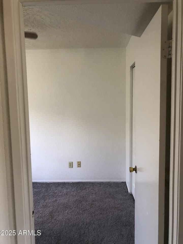 4224 E Canyon Trl Apt B4 #B4 - Photo 4 of 5