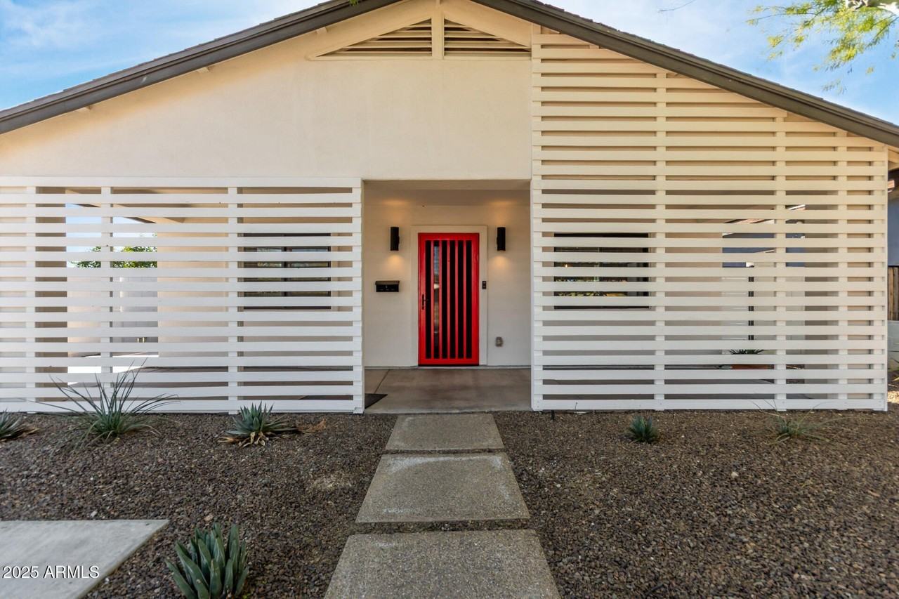 1129 E Mckinley St - Photo 7 of 38