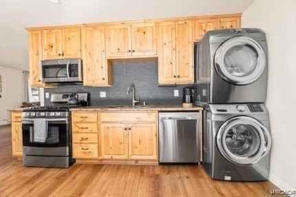 1128 Myrtle Ave - Photo 3 of 9